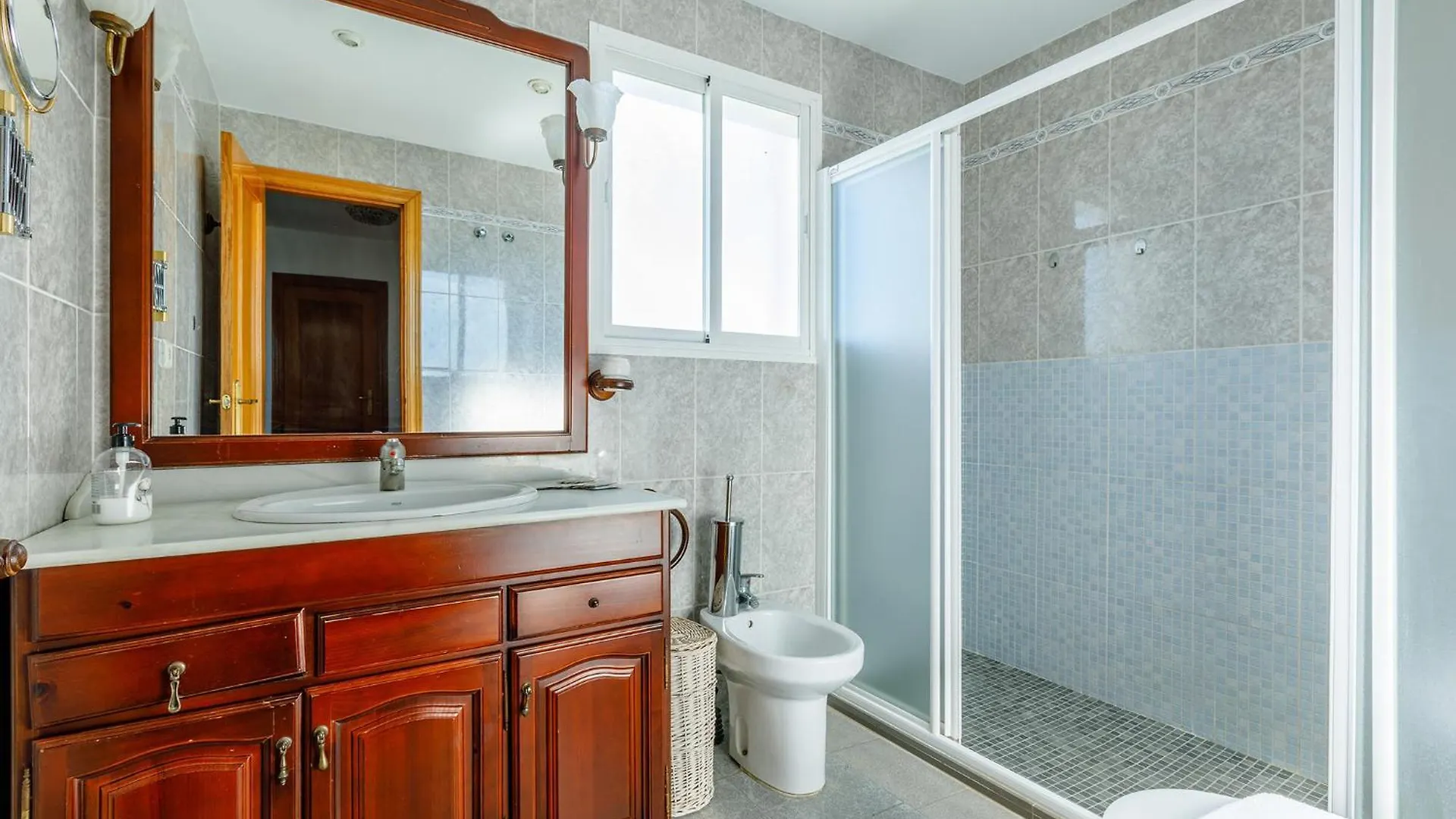 A&N Moriles, Torre Del Mar Villa